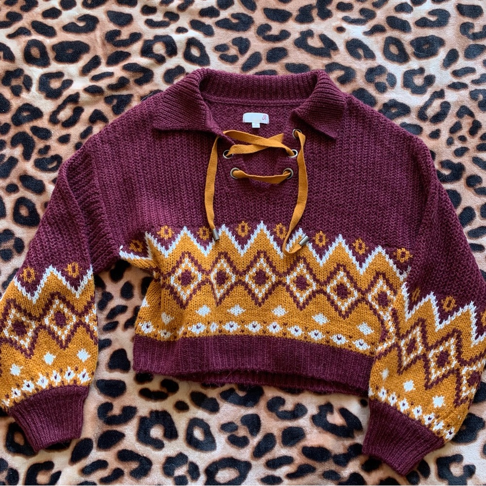 SO Lace Up Sweater 🖤
